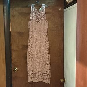 EUC dusty rose lace sleeveless dress
